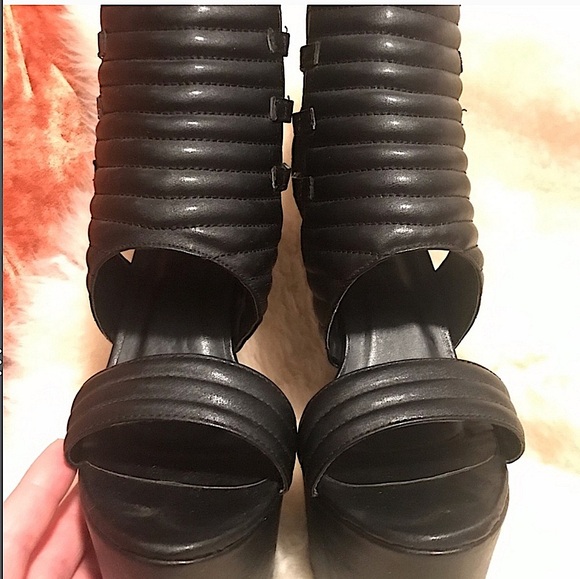STEVE MADDEN Pleather Ankle Buckle Strap Black Platform Stiletto Heels Shoes 10 - Picture 5 of 13